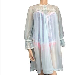 Vintage Sears night gown/cover up long sleeve ment green tie at neck has this be